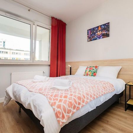 Stare Bielany 2-Bedroom Apartment ワルシャワ エクステリア 写真