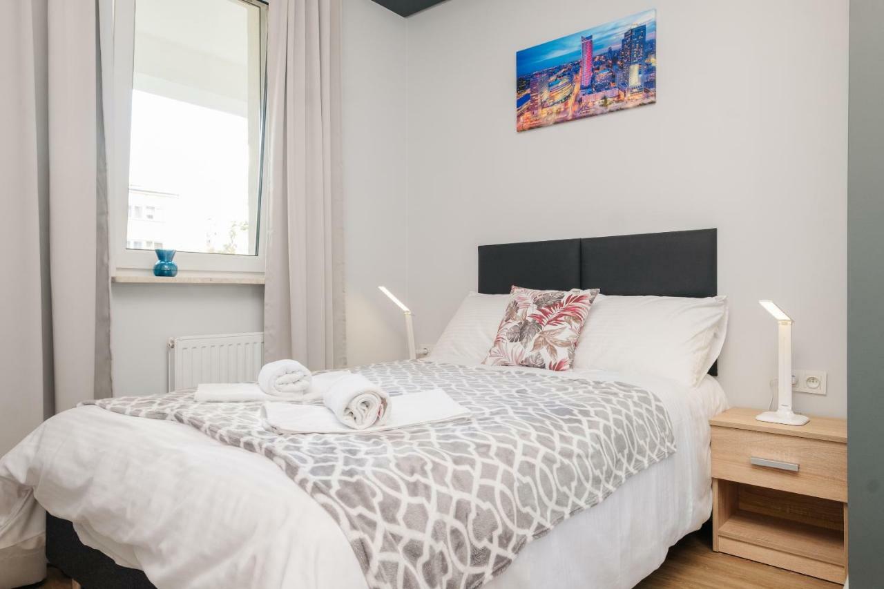 Stare Bielany 2-Bedroom Apartment ワルシャワ エクステリア 写真