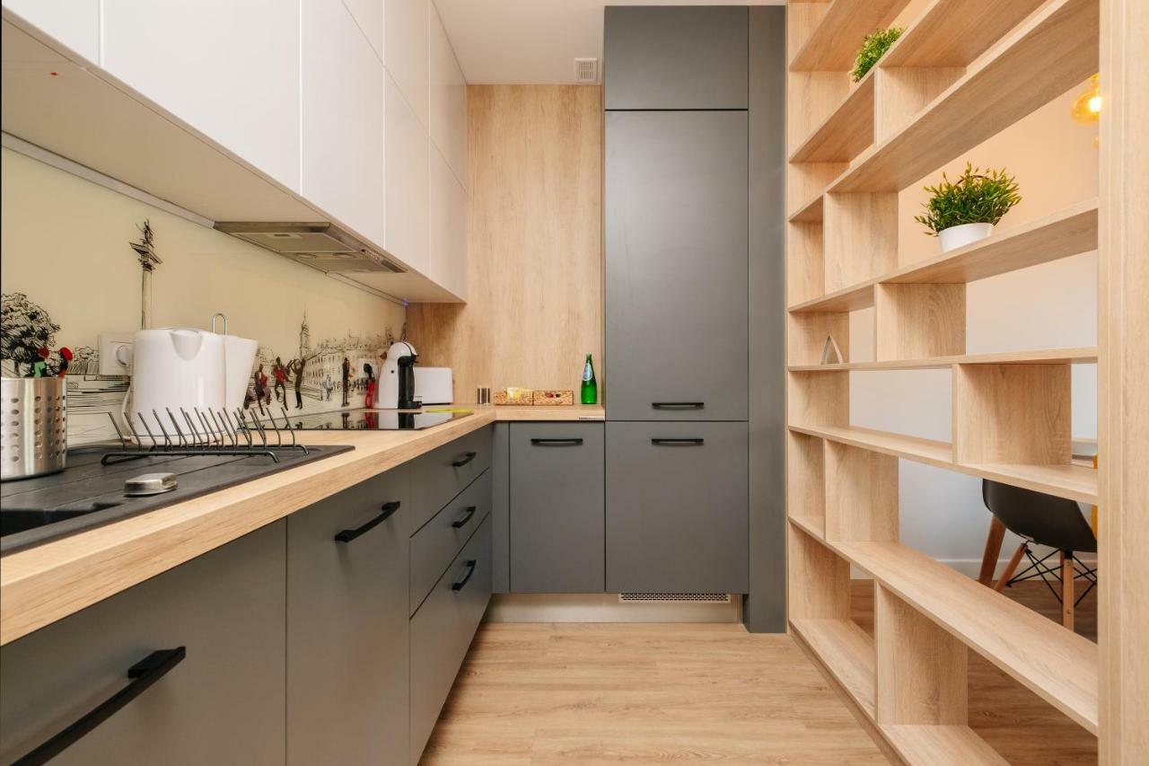 Stare Bielany 2-Bedroom Apartment ワルシャワ エクステリア 写真