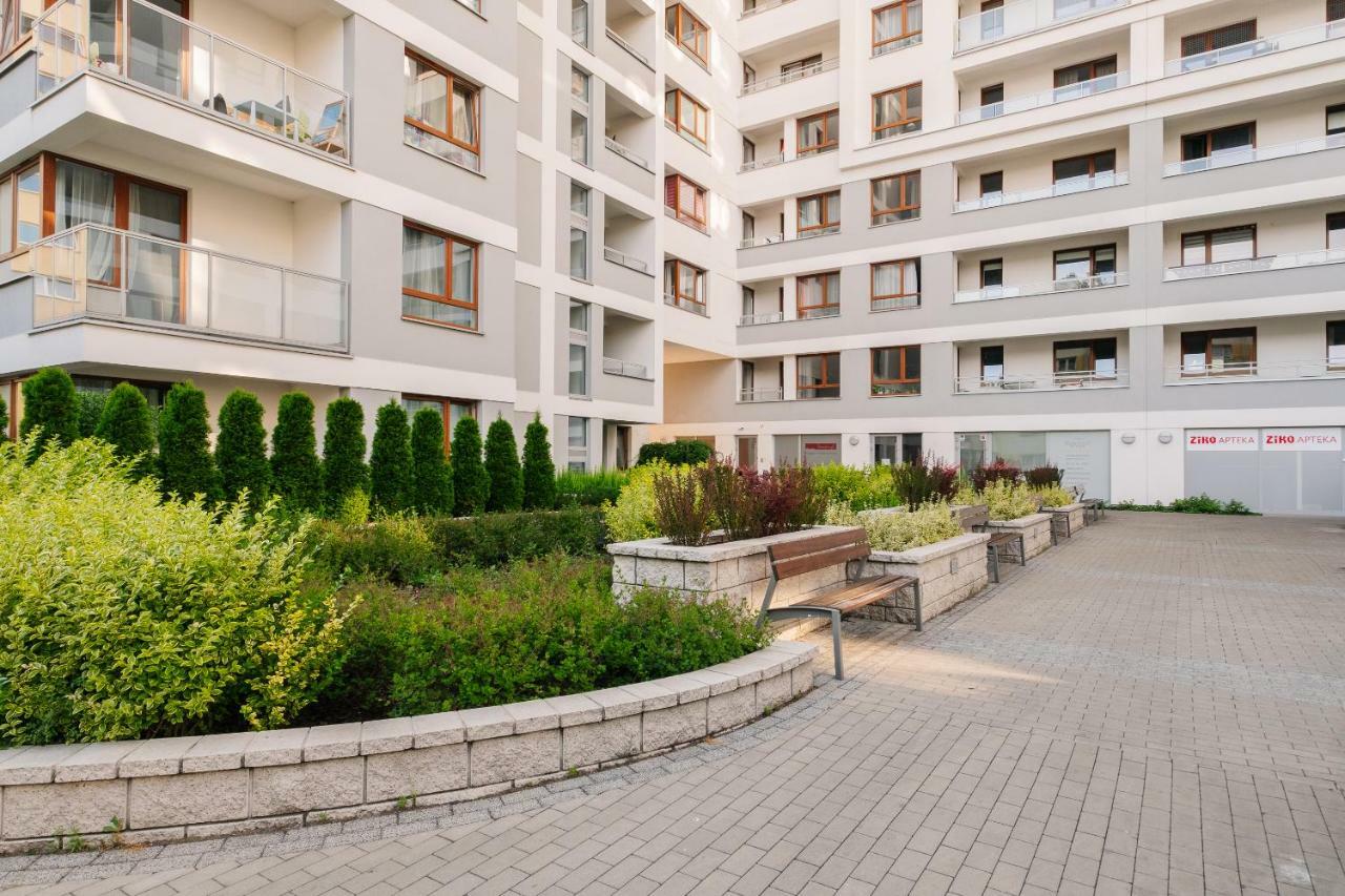 Stare Bielany 2-Bedroom Apartment ワルシャワ エクステリア 写真